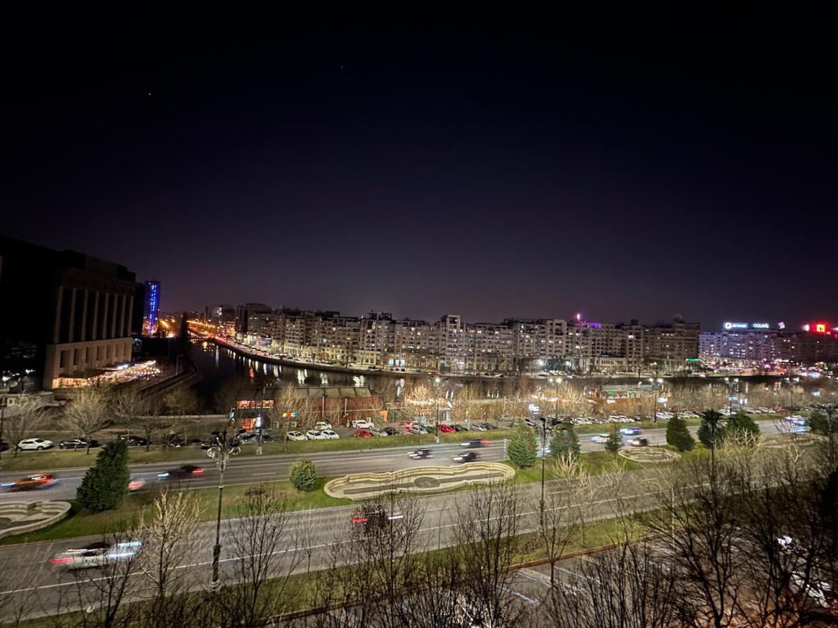Unirii Lake Tribunal Бухарест Экстерьер фото