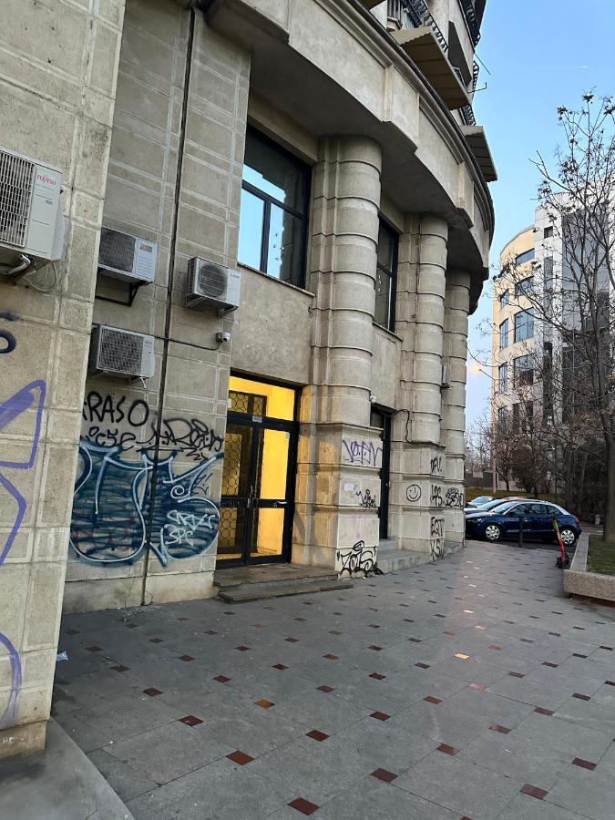Unirii Lake Tribunal Бухарест Экстерьер фото