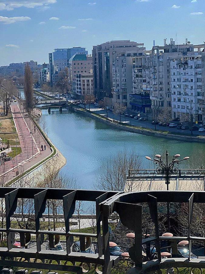 Unirii Lake Tribunal Бухарест Экстерьер фото