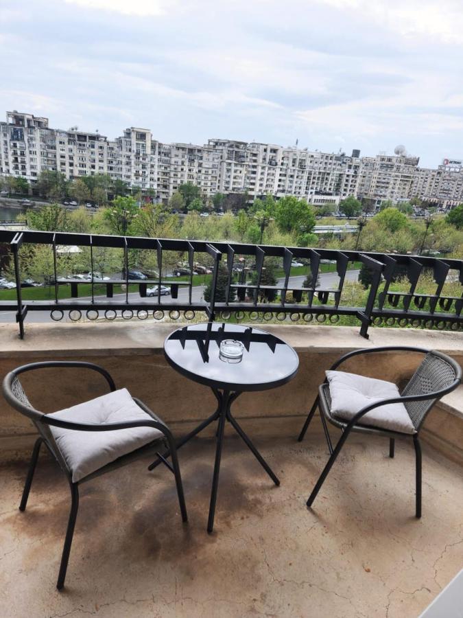 Unirii Lake Tribunal Бухарест Экстерьер фото